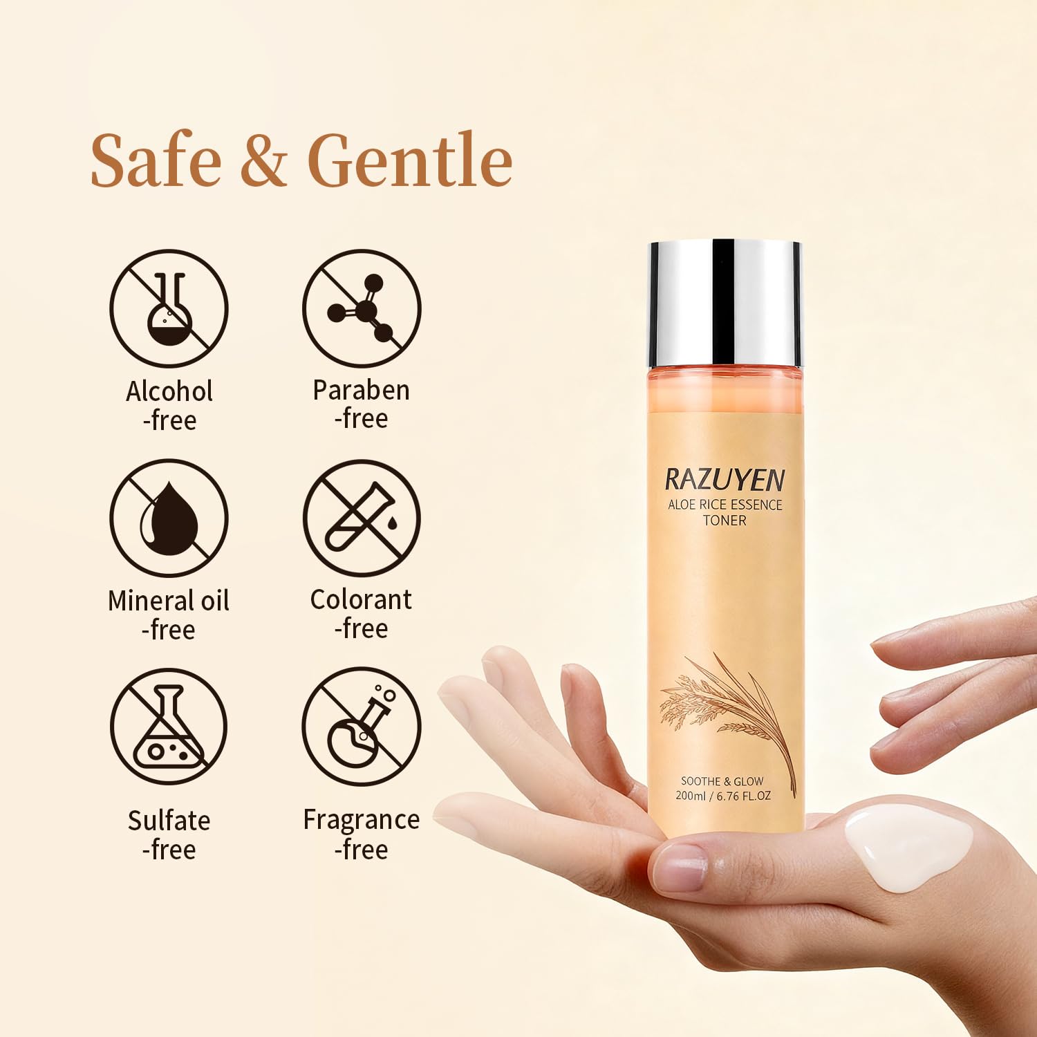Bouteille de toner RAZUYEN, main tenant le flacon avec dépôt de texture blanche