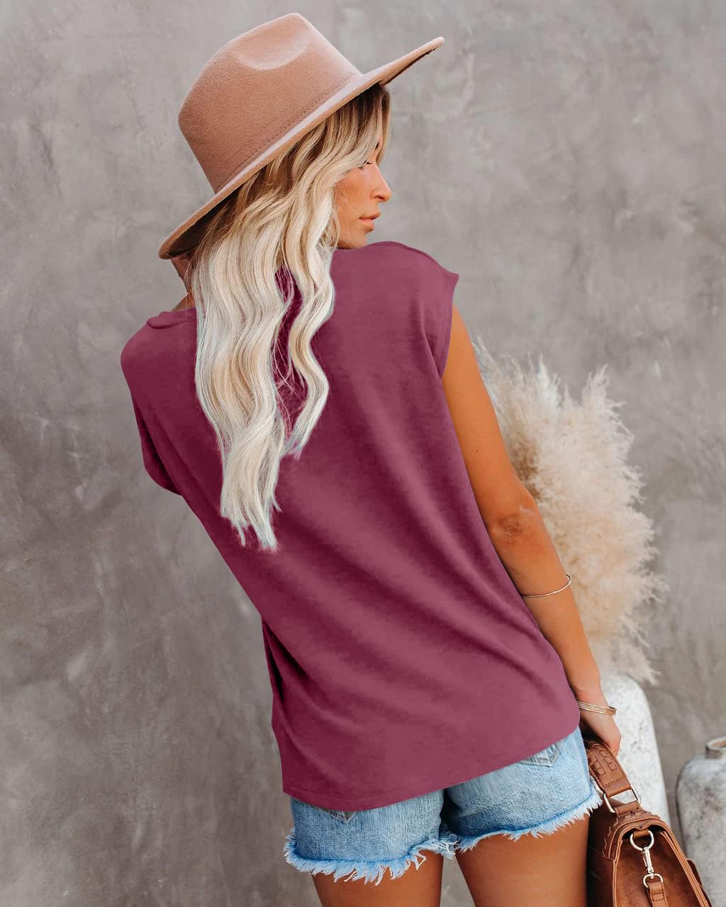 isermeo Womens Cap Sleeve Summer Tops Trendy Tank Tops Lace V Neck Loose Fit Shirts S-XXL