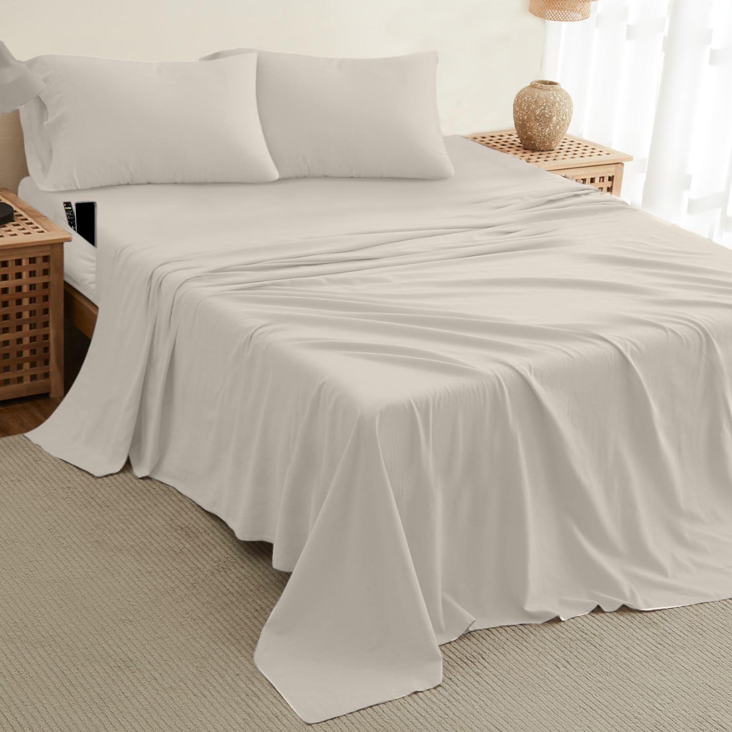 DREAMCARE Bedding Sets Queen - 4 Piece Queen Bed Sheets - Deep Pocket up to 15 in - Draps Lit Queen - Luxury Hotel Sheets & Pillowcases Set - Shrink & Fade Resistant (Queen, Black)