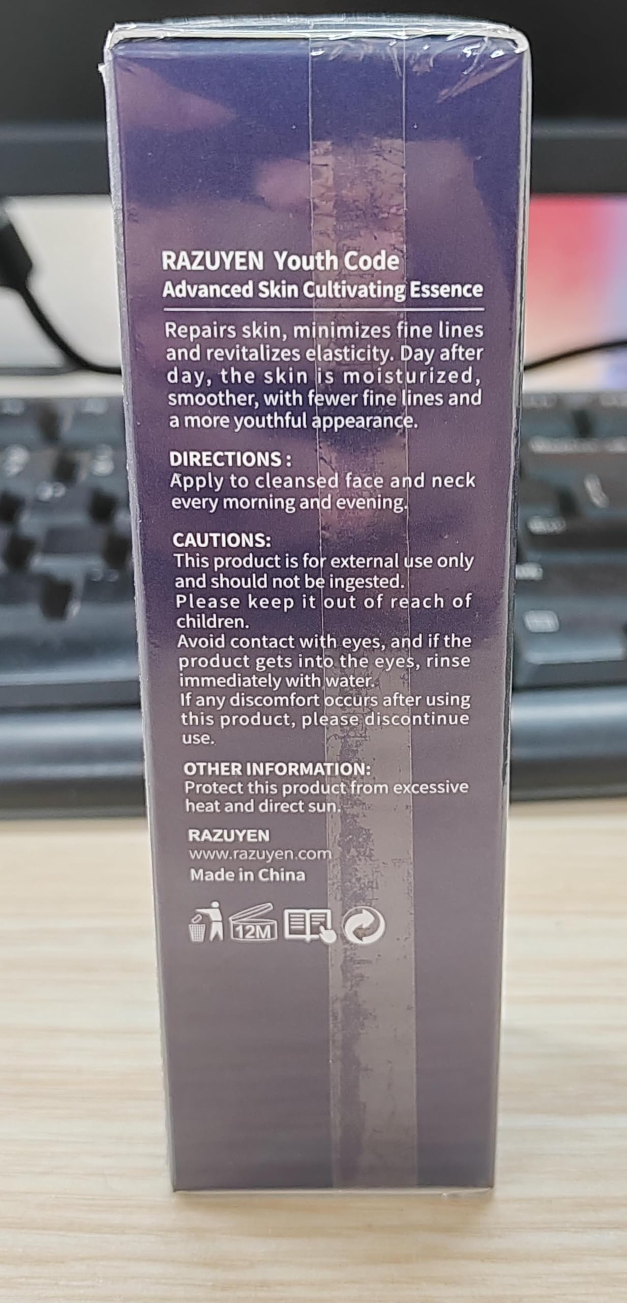 Boîte de sérum RAZUYEN avec instructions d’utilisation.