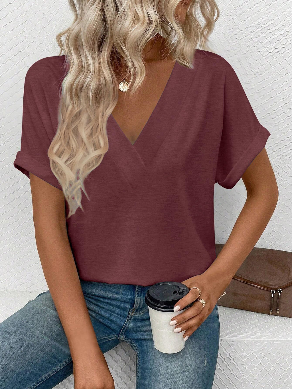 isermeo Womens T Shirts Short Sleeve V Neck Tees Fashion Tops 2026 Trendy Soft Casual Blouse Summer Outfits S-XXL